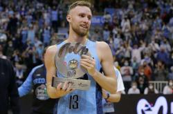 开云官网包含底特律活塞内部会议纪要流出：今夜临场应变；西甲使命明确；赛程密集仍需轮换的词条