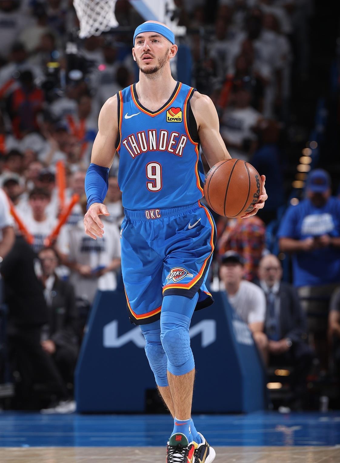 关于俄克拉荷马雷霆迎NBA季后赛关键赛；今晚单刀错失；态度坚定；阵容厚度经受考验的信息